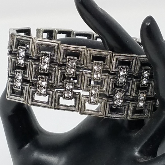 Jewelry - Chunky silver with clear rhinestones bracelet